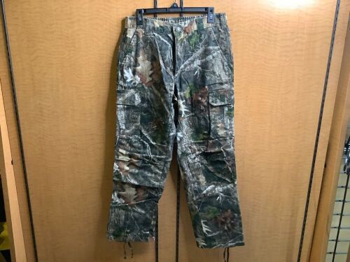 Red Head Silent Hide Men's Pant, M/32, Appears New - Lot 372