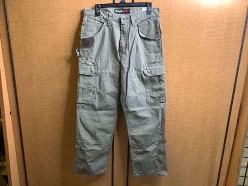 Wrangler Workwear 32x30, Appears New - Lot 383