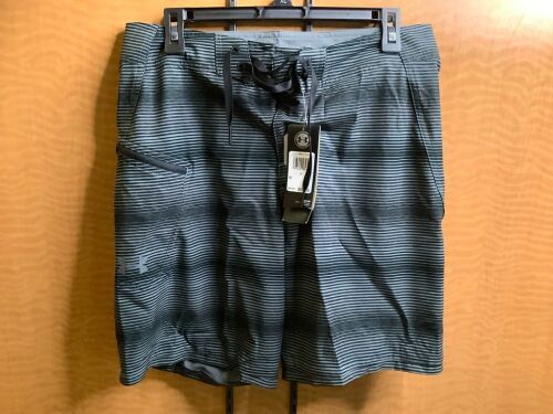 Under Armour Men's Shorts, 32, Appears New - Lot 398