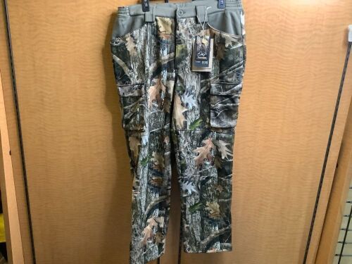Red Head Explorer Pant, Large, Appears New - Lot 401