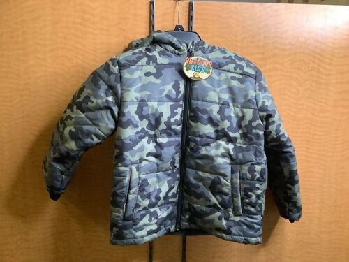 Outdoor Kids, Boys Puff Coat, Medium, Appears New - Lot 405
