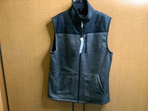 Ascend Gunmetal Vest, Men's Large, Appears NEw - Lot 429