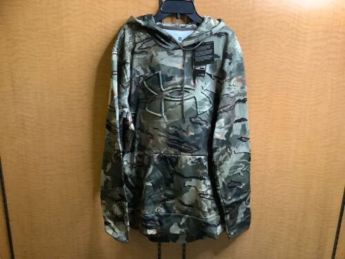 Under Armour Men's Hoodie, XL, Appears New - Lot 445