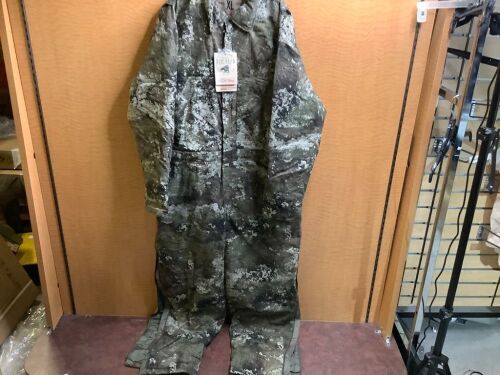 Red Head Silent Hide Coveralls, X Large, Appears New - Lot 461