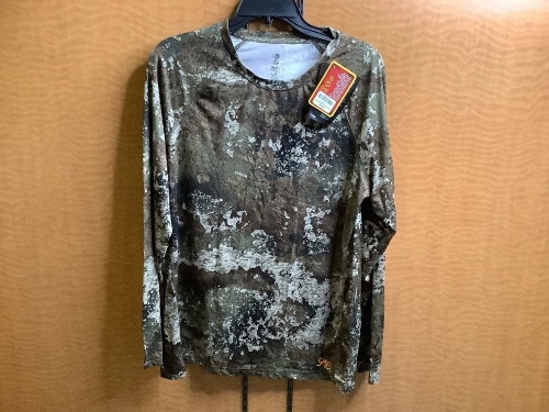 SHE Outdoor, Crewneck Performance Womens L/S, Appears New - Lot 551
