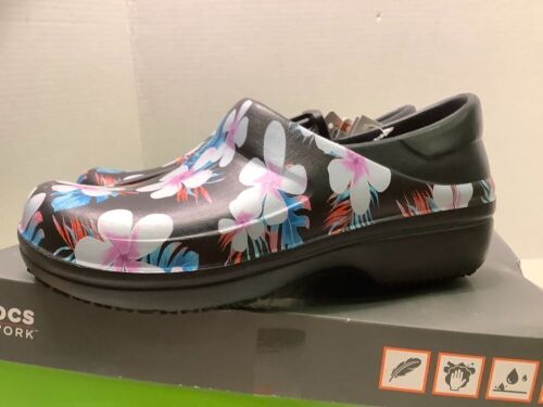 Crocs Neria Pro II Graphic Clog, Women's 8, Appears New - Lot 563