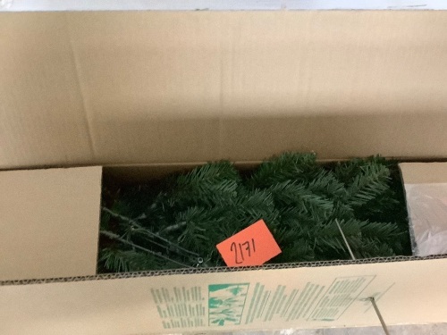 6ft Christmas Tree - Lot 2171