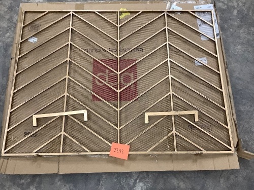 Single Panel Iron Chevron Fireplace Screen w/ Antique Finish - 38x31in - Lot 2242
