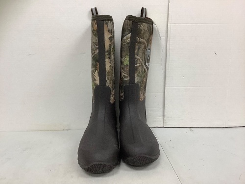 Muck Boots,Size  M-11 W-12, Appears New - Lot 25