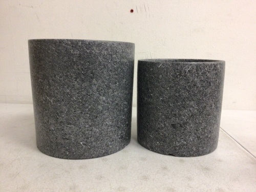 Set of Small Flower Pots, Appears New - Lot 39