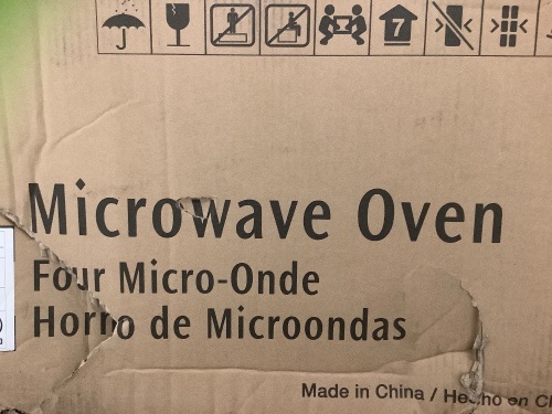 Microwave, Powers Up, Appears New - Lot 49