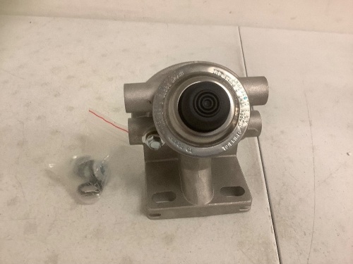 Unknown Auto Part, E-Comm Return - Lot 203