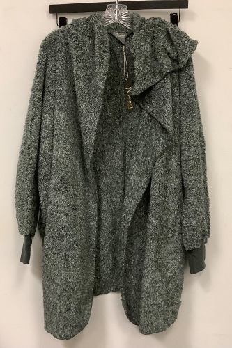 Natural Reflections Womens Hooded Sherpa Jacket, XL, Appears New - Lot 237