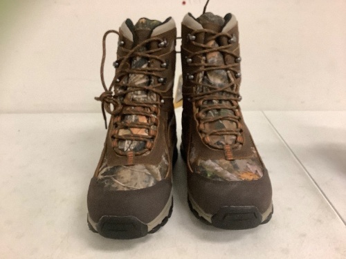 Mens Boots, 10EE, Appears New - Lot 305