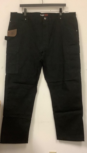 Wrangler Mens Pants, 46x32, Appears new - Lot 491