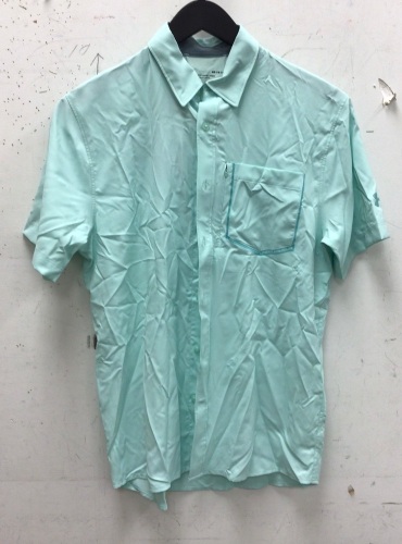 Under Armour Mens Button Down, Medium, E-Comm Return - Lot 581