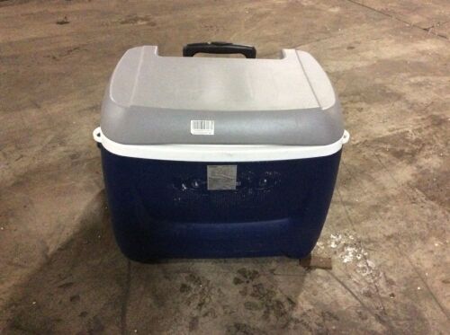 Igloo Rolling Cooler  - Lot 450