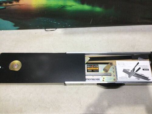 Bullet Vinyl Cutter for Vinyl & WPC Planks up to 9.5" Wide & 7/16" Thick  - Lot 1051