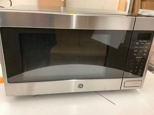 GE® 1.6 Cu. Ft. Countertop Microwave Oven, Refurbished - Lot 81