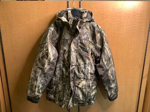 Men's Camo Jacket, Medium, Appears New - Lot 87