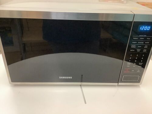  Samsung - 1.4 cu. ft. Countertop Microwave with Sensor Cook - Stainless steel, Refurbished - Lot 91