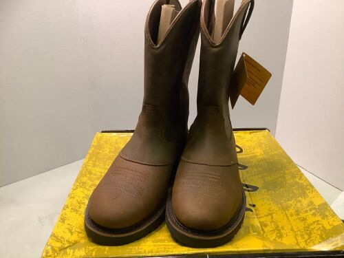 Pinedale Round Toe Boots, Men's 10, Appears New - Lot 136