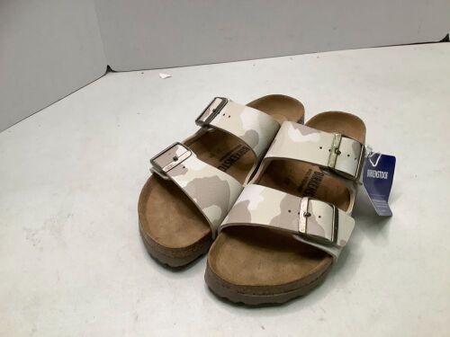 Birkenstock, Ladies 7, Appears New - Lot 150