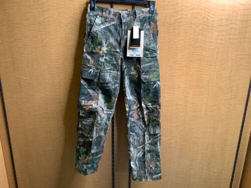 Red Head Youth Silent Hide Pant, Large, Appears New - Lot 194