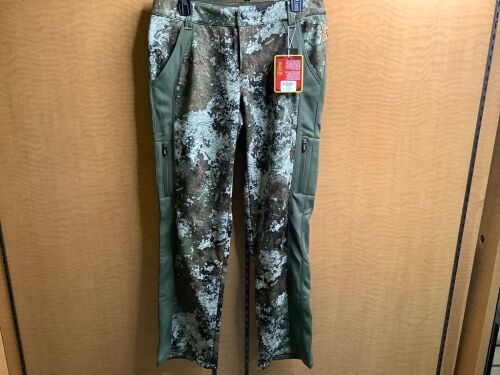 SHE Exp Fleece Pant, Medium, Appears New - Lot 195