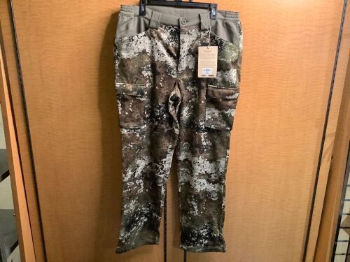 Red Head Explorer Pant, Large, Appears New - Lot 250
