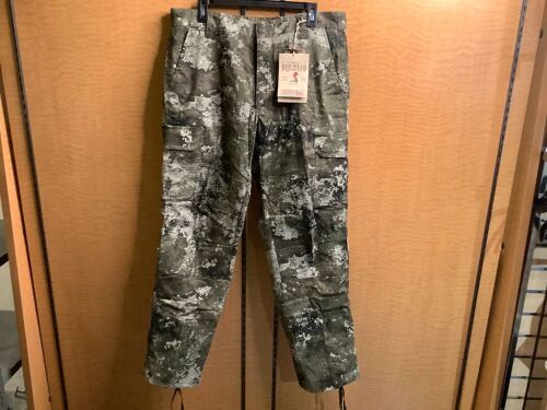 Red Head Men's Silent Hide Pant, Large/32, Appears New - Lot 271