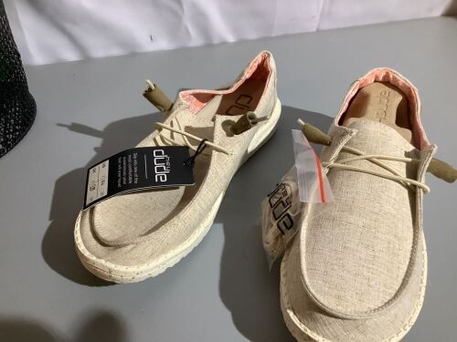 Hey Dude Chambray White Nut, Ladies, 7, Appears New - Lot 360