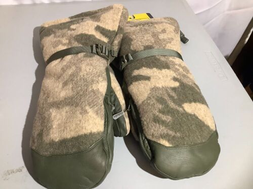 Stand Hunter Gloves, Xlarge, Appears New - Lot 395