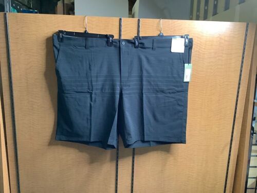 Hybrid Swim Shorts, Men's 60, Appears New - Lot 491
