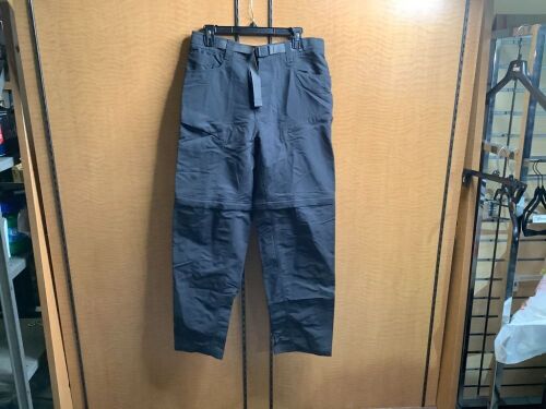 The North Face Relaxed Fit Pant, Medium, Appears New - Lot 499