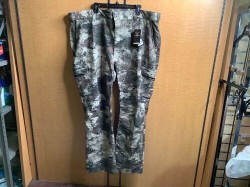Performance Lighweight Pant, 3XL, Appears New - Lot 500