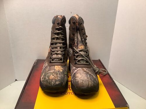 SHE 9" Expedition Ultra, 8.5, Appears New - Lot 582