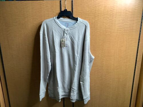 Red Head Thermal, Large, Appears New - Lot 594