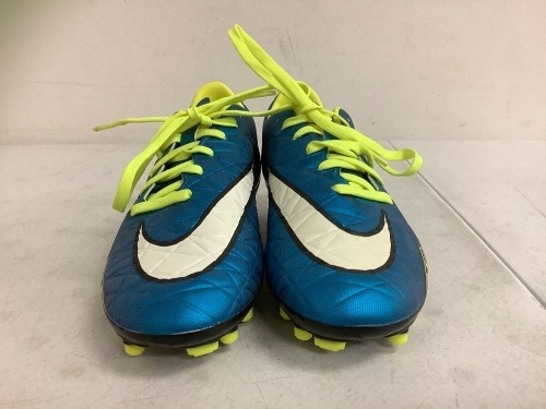 Nike Womens Cleats, 6.5, Authenticity Unknown, Appears New - Lot 131