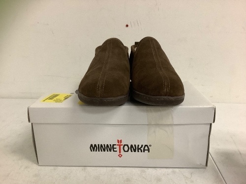 Minnetonka Mens Slippers, 10, Appears New - Lot 523
