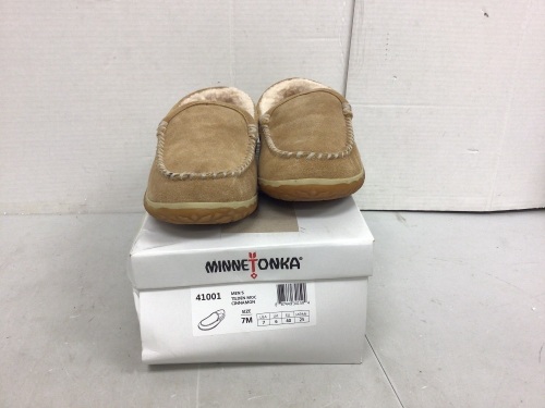 Minnetonka Mens Fur Lined Slip Ons, Size 7M, E-Comm Return - Lot 527