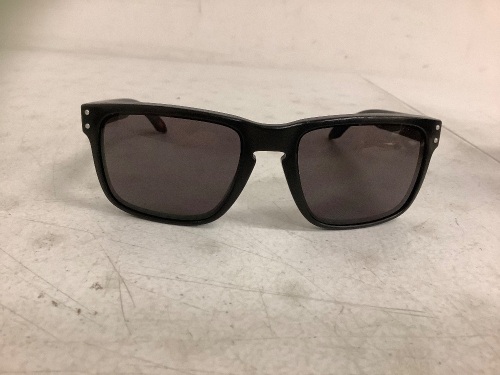 Oakley Sunglasses, Has Some Wear, E-Commerce Return - Lot 544