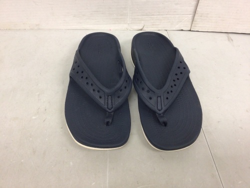 Crocs Mens Sandals, 7, E-Commerce Return - Lot 749