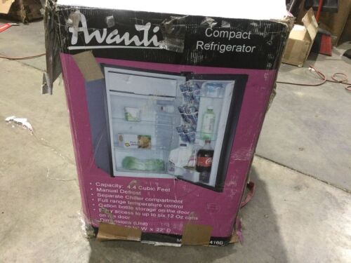 Avanti 4.4 cu ft Mini Refrigerator, Glass Shelves, Door Freezer Compartment, Defrost, Energy Star - Lot 411