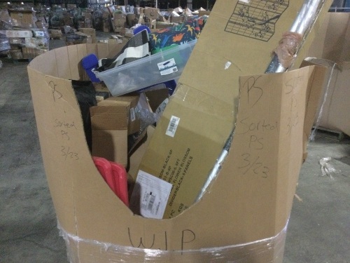 Untouched Amazon Returns - Pallet is Mousey  - Lot 1093