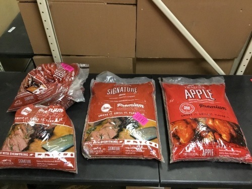 (4) Bags of Traeger Smoker Pellets. - Lot 627