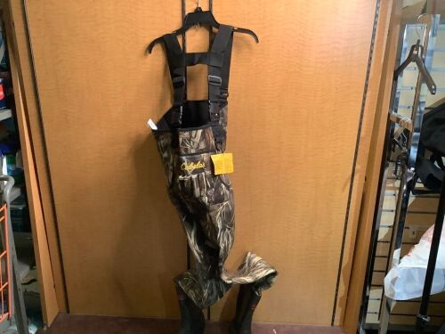 Classic Series II Chest High Waders, 9, Appears New - Lot 321