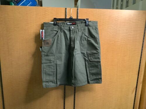 Wrangler Riggs Workwear, Men's 36, Appears New - Lot 362