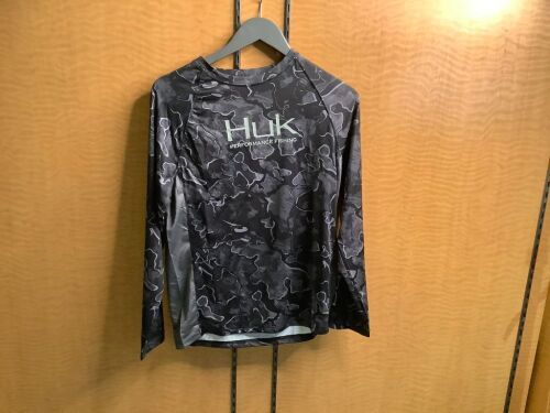 HUK Youth Pursuit Camo Vented Shirt, YXL, Appears New - Lot 365