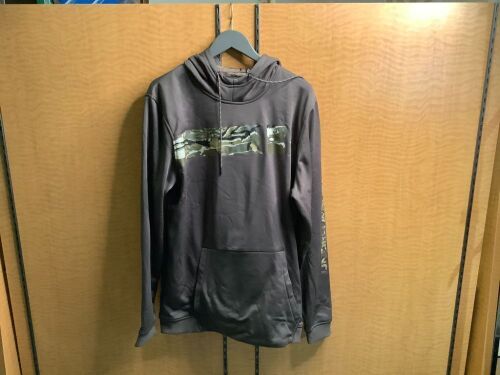 Under Armour Men's XL Hoodie, Appears New - Lot 369